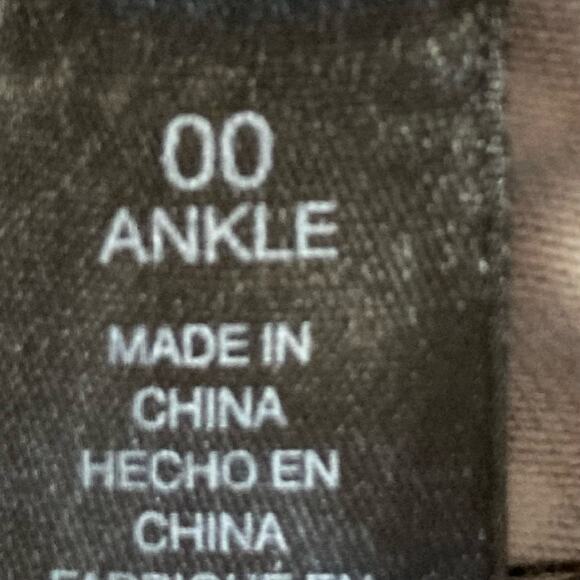 Chico's So Slimming Girlfriend Ankle Jean Size 2 Moss Green w/ White Polka Dots - Picture 8 of 11